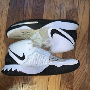 Men’s Size 12 Nike Kyrie 6’s